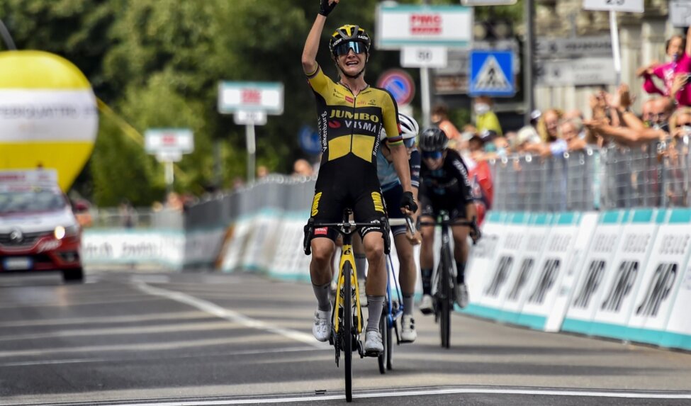 Vos prevails in final sprint of third stage Giro Donne