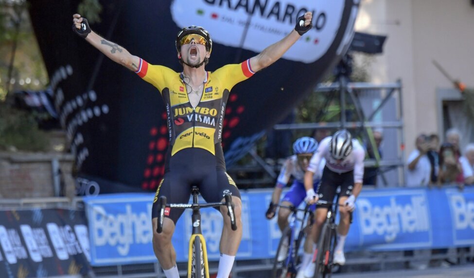 Third Giro dell'Emilia victory for Roglic